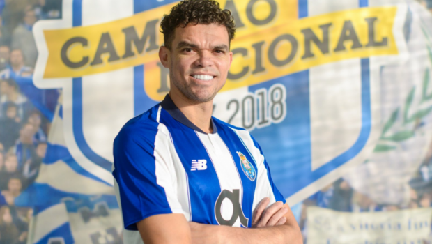 
	OFICIAL | La 35 de ani, Pepe revine in fotbalul mare! Fundasul a semnat pana in 2021 si va juca in primavara Ligii
