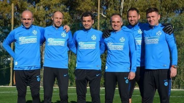 
	FCSB si-a prezentat noul staff! Cine este omul care a lucrat cu Mircea Lucescu! Echipa de titlu pentru Teja!
