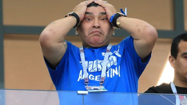 
	Maradona, in stare de soc dupa disparitia lui Sala: &quot;Ce veste trista! Dumnezeu vrea ca el sa doarma!&quot;
