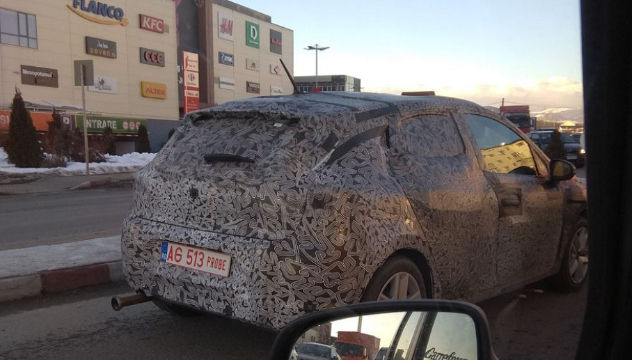 MODEL MISTERIOS facut de Dacia, surprins intr-un oras din Romania! Cum arata noua masina facuta la Mioveni_2