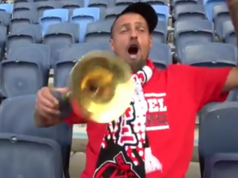 
	VIDEO EPIC! Tamas a luat trompeta si i-a chemat la meci pe fanii lui Hapoel! Clip GENIAL postat de club. A marcat in derby-ul cu Maccabi
