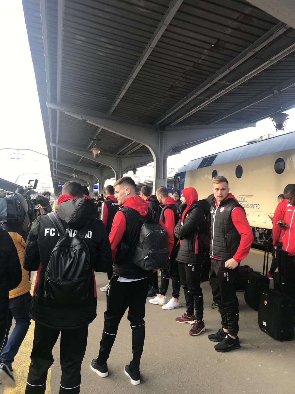 Dinamo a plecat cu trenul la Sf. Gheorghe! Distractie maxima pe peron_1