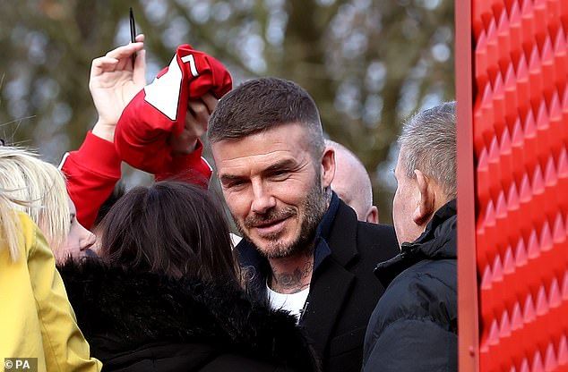 EXCLUSIV! Romanul care l-a impresionat pe Beckham cu un gol marcat de la centru: "Sper sa ajung la Manchester United!" Reusita etapei in Anglia. VIDEO_4