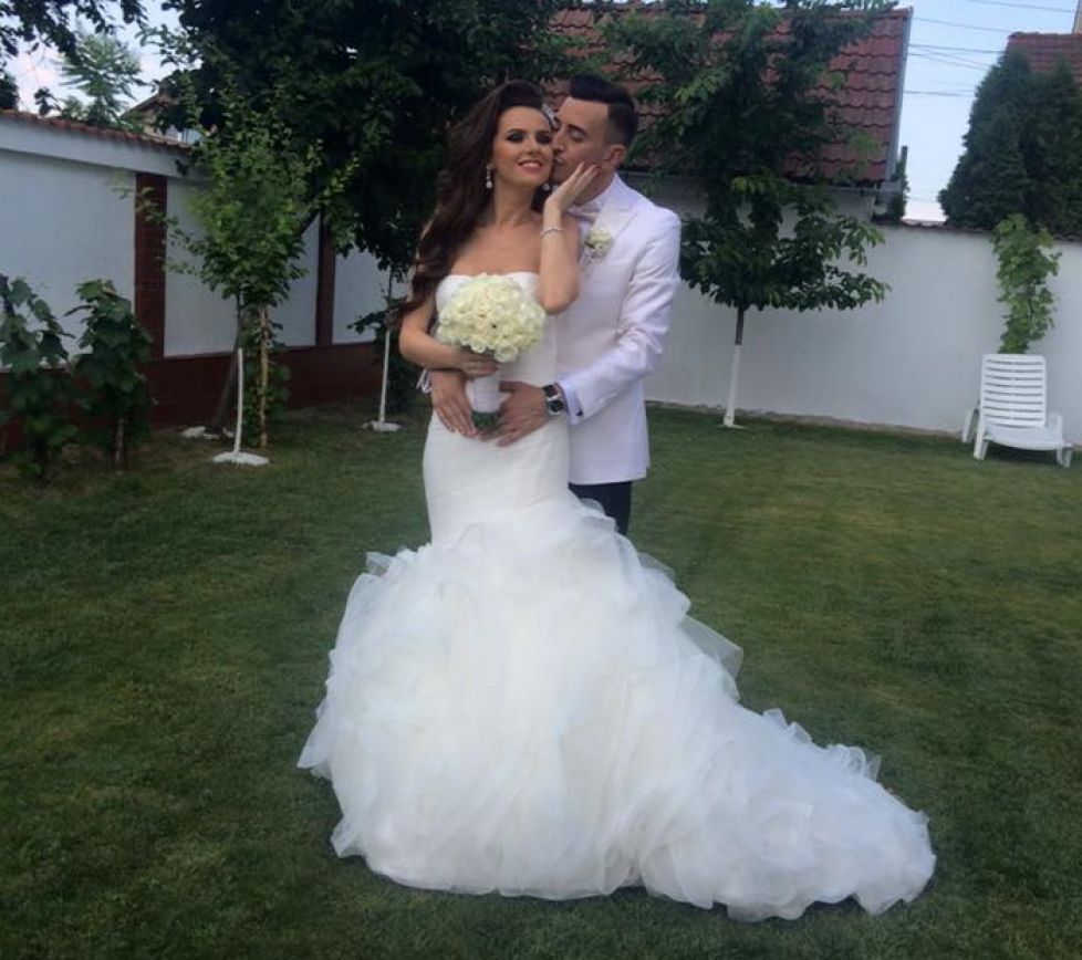 Noul golgheter FCSB, casatorit cu o frumoasa prezentatoare TV din Romania! Cu ce GEST l-a facut s-o ceara de sotie. FOTO_13