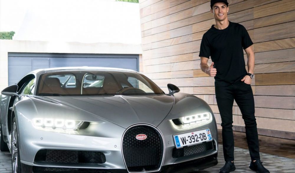 Cristiano Ronaldo nu se mai satura! Si-a luat un Rolls Royce de 400.000 de euro! Ce BOLIZI are in garaj. FOTO_2