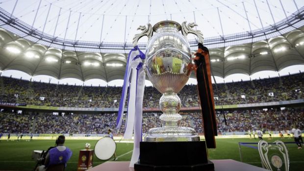 
	TRAGERE LA SORTI CUPA ROMANIEI | S-au stabilit semifinalele Cupei Romaniei: CFR - Astra si Craiova - Viitorul sunt meciurile care decid finala
