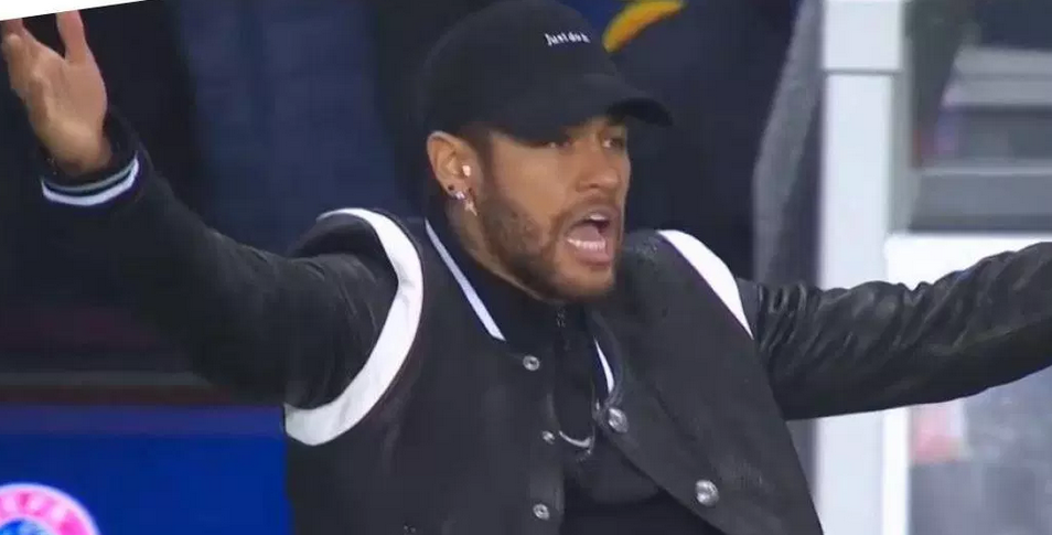 Neymar si tatal lui vs. gasca lui Cantona: rafuiala in tribune dupa PSG - United, stewarzii au intervenit_3