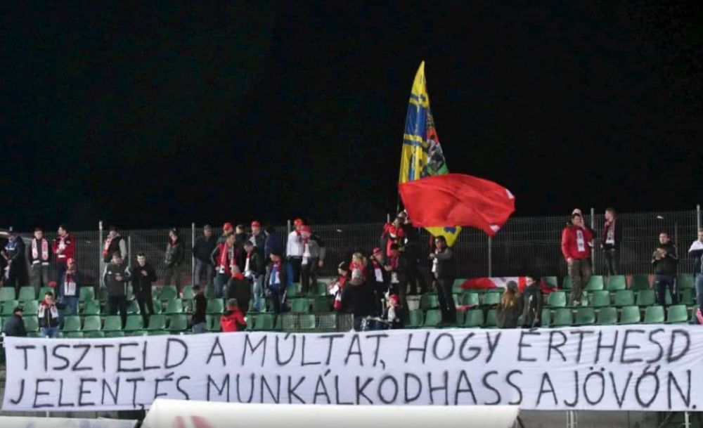 SEPSI - CRAIOVA 0-1 | Bannerul afisat de fanii lui Sepsi in "Ziua Maghiarilor de Pretutindeni"! Ce inseamna mesajul in maghiara al suporterilor FOTO_2