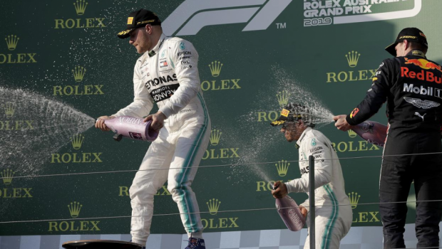 
	Hamilton, INVINS in prima cursa a sezonului! Britanicul stabilise recordul circuitului in Australia
