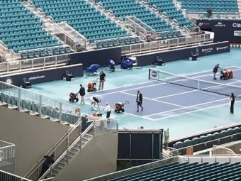 
	Campion si la modestie! Roger Federer a oferit IMAGINEA ZILEI la Miami: cum a fost surprins elvetianul la antrenamente | FOTO VIRAL

