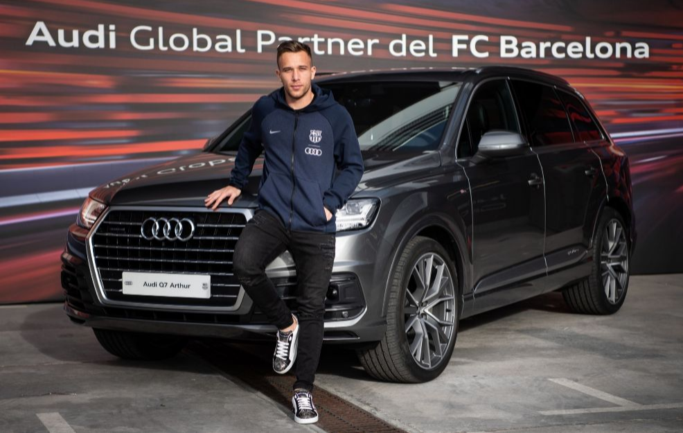 Ce RACHETA a primit Messi din partea clubului. Toti jucatorii Barcelonei au masini noi. FOTO_4