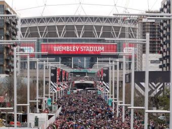 
	INCREDIBIL! 85 000 de oameni pe Wembley la un meci care nu intereseaza pe NIMENI! S-au intalnit doua echipe de liga a 3-a pentru o Cupa care trimite nicaieri
