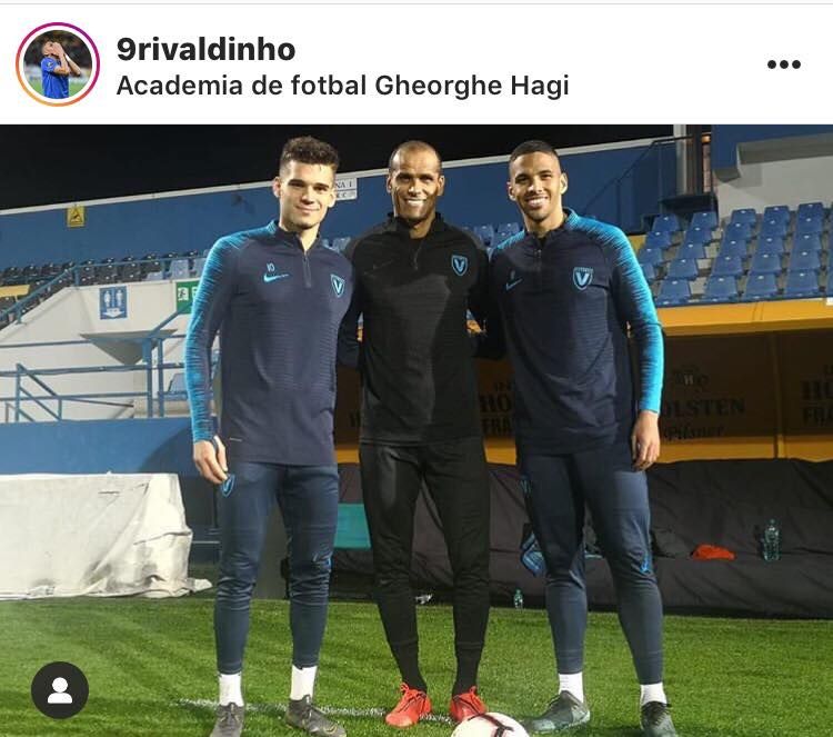 Ianis Hagi si-a facut poza cu Rivaldo inaintea meciului cu Craiova! Fosta legenda a Braziliei s-a imbracat in echipamentul Viitorului! FOTO_1