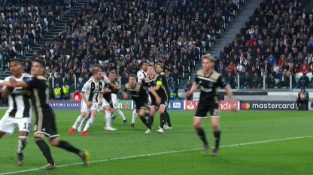FABULOS! De Ligt si-a faultat coechipierul! Faza INCREDIBILA la golul lui Cristiano Ronaldo: Ajax a cerut anularea reusitei_2