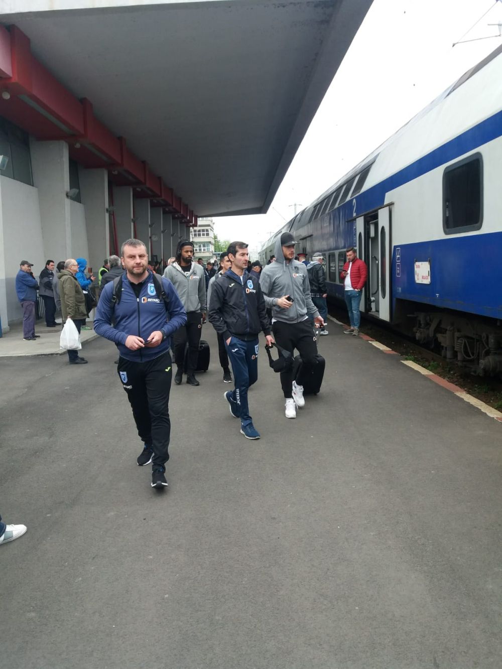 Au luat iar trenu' ca sa rupa blestemu'! :) Craiova a plecat spre Bucuresti cu un mecanic de tren dinamovist_2