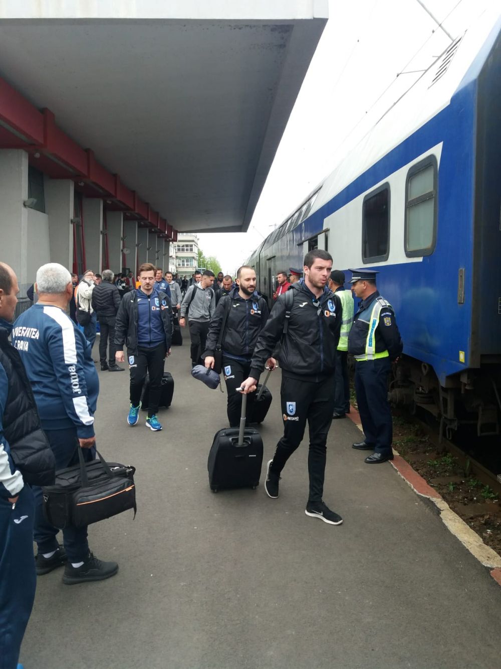Au luat iar trenu' ca sa rupa blestemu'! :) Craiova a plecat spre Bucuresti cu un mecanic de tren dinamovist_4