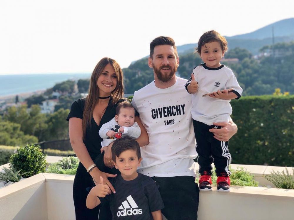 Messi are doua iubiri de o VIATA: Antonella si Barcelona! Imagine nemaivazuta pana acum din copilaria starului argentinian alaturi de iubita. FOTO_2