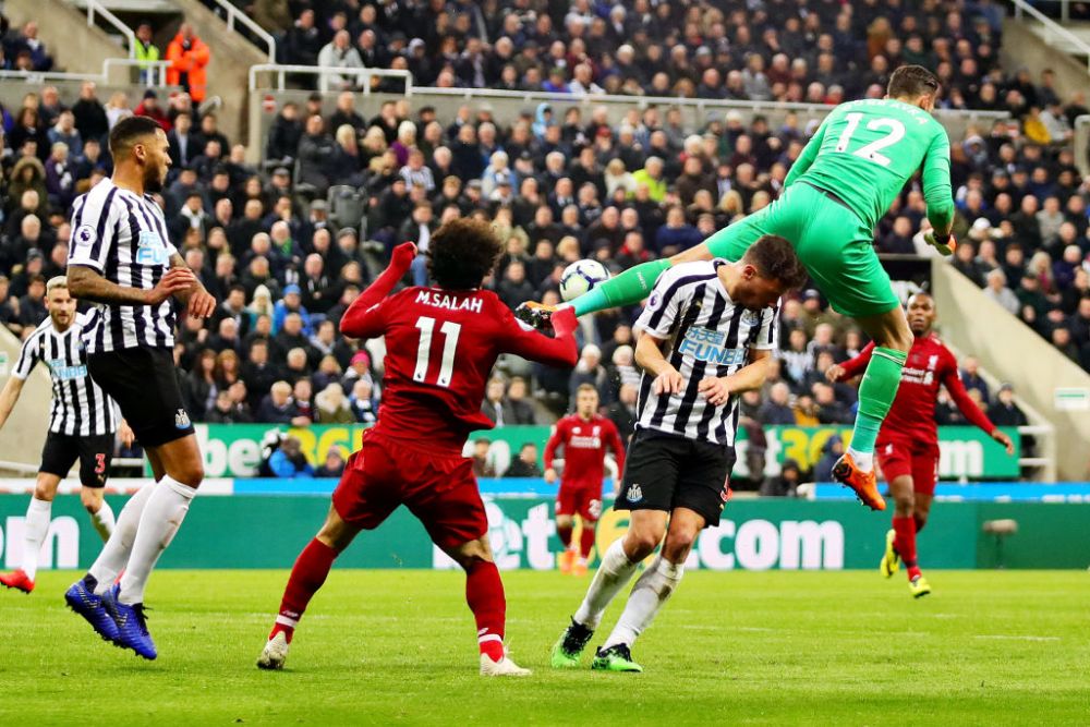 Salah, scos de pe teren pe targa in meciul cu Newcastle! Egipteanul lui Liverpool, in lacrimi dupa o accidentare HORROR!_4