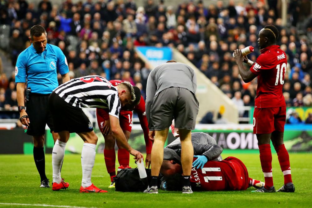 Salah, scos de pe teren pe targa in meciul cu Newcastle! Egipteanul lui Liverpool, in lacrimi dupa o accidentare HORROR!_5