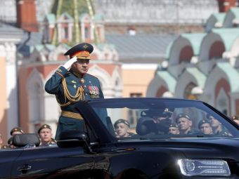 
	Cum arata noua limuzina de 150.000 euro a lui Putin. Rusii au copiat un model celebru de lux. FOTO
