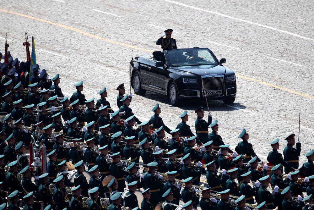 Cum arata noua limuzina de 150.000 euro a lui Putin. Rusii au copiat un model celebru de lux. FOTO_5