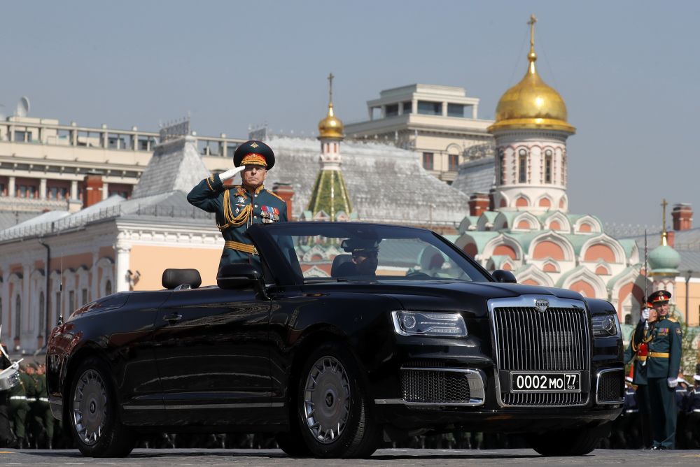 Cum arata noua limuzina de 150.000 euro a lui Putin. Rusii au copiat un model celebru de lux. FOTO_6
