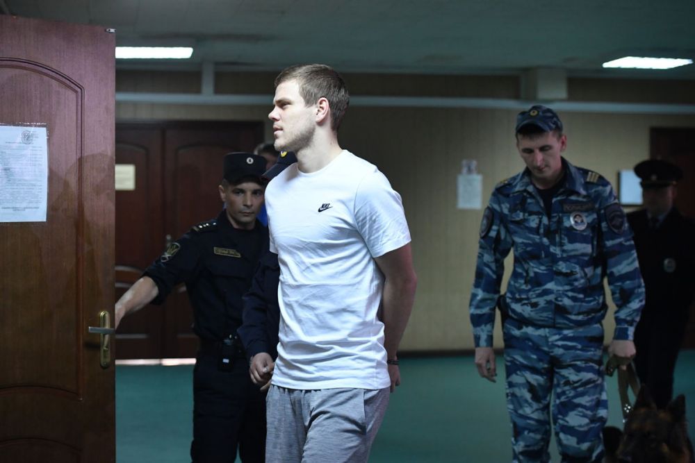 Kokorin si Mamaev, condamnati la inchisoare pana in 2021! DEZASTRU pentru vedetele de la nationala Rusiei!_12