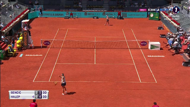 Belinda Bencic, RABUFNIRE incredibila in meciul cu Simona Halep! A dat cu racheta de pamant dupa ce a ratat un punct vital!_2