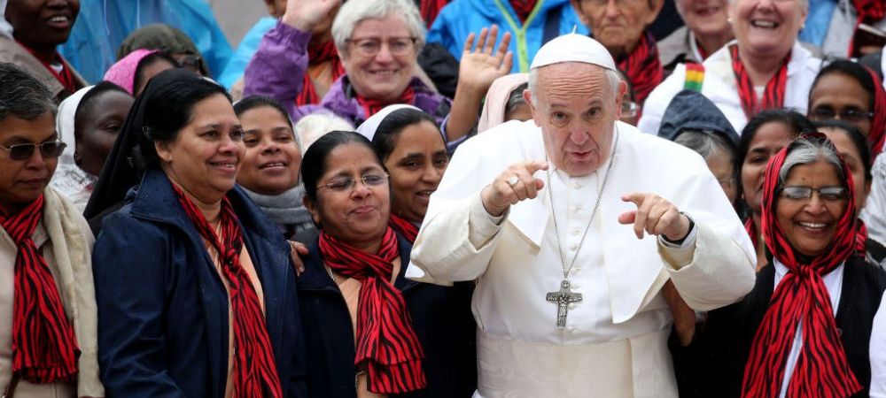 Papa Francisc echipa fotbal feminin vatican Vatican