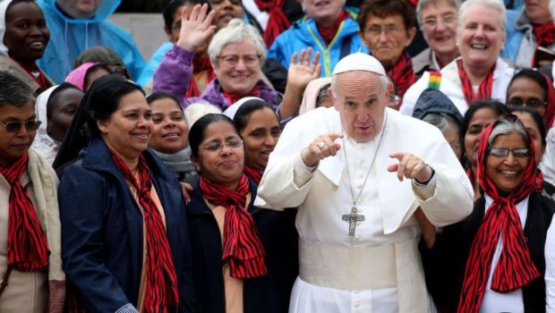 
	Moment ISTORIC: Vatican are echipa de fotbal feminin! Cine sunt jucatoarele si care e vedeta nationalei
