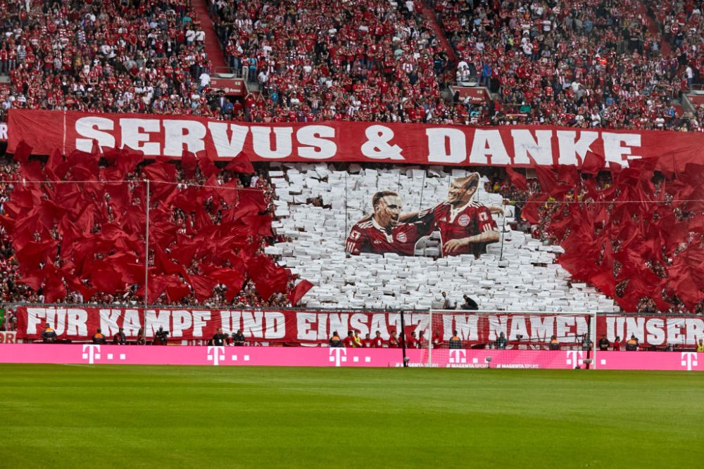 Sfarsitul unei ere la Bayern Munchen! Imagini SENZATIONALE pe Allianz Arena cu Ribery si Robben! Ce mesaje au afisat fanii!_8