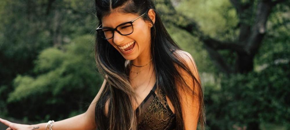 Mia Khalifa si-a schimbat implanturile dupa accidentul de la hochei! Celebra fana a lui West Ham a pus TOT pe net. FOTO mia khalifa