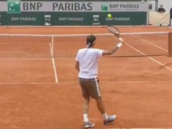 
	Roger Federer NU este de pe aceasta planeta! Lovitura EXTRATERESTRA reusita la Roland Garros. VIDEO
