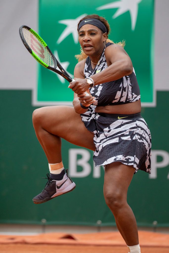 Serena Williams a renuntat la catsuit, dar a socat din nou. Ce scria pe echipamentul ei de la Roland Garros. FOTO_2