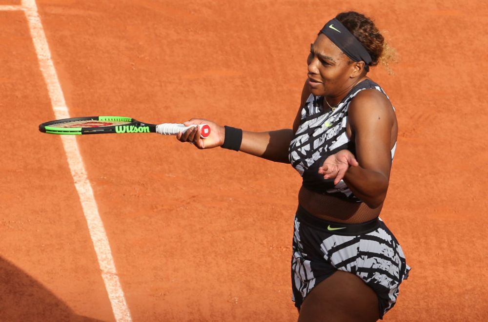 Serena Williams a renuntat la catsuit, dar a socat din nou. Ce scria pe echipamentul ei de la Roland Garros. FOTO_12