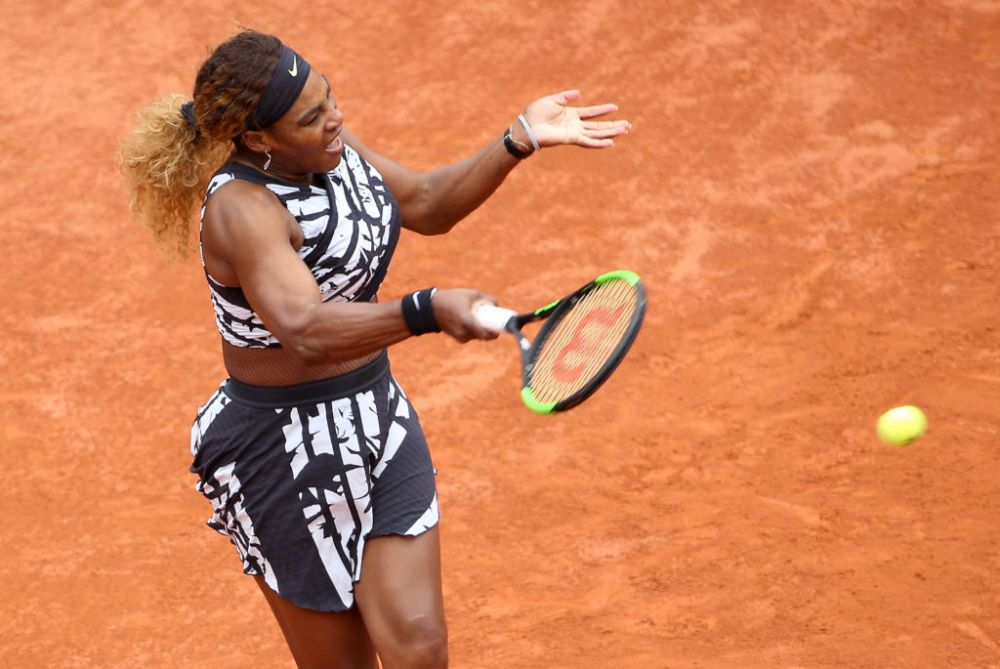 Serena Williams a renuntat la catsuit, dar a socat din nou. Ce scria pe echipamentul ei de la Roland Garros. FOTO_13