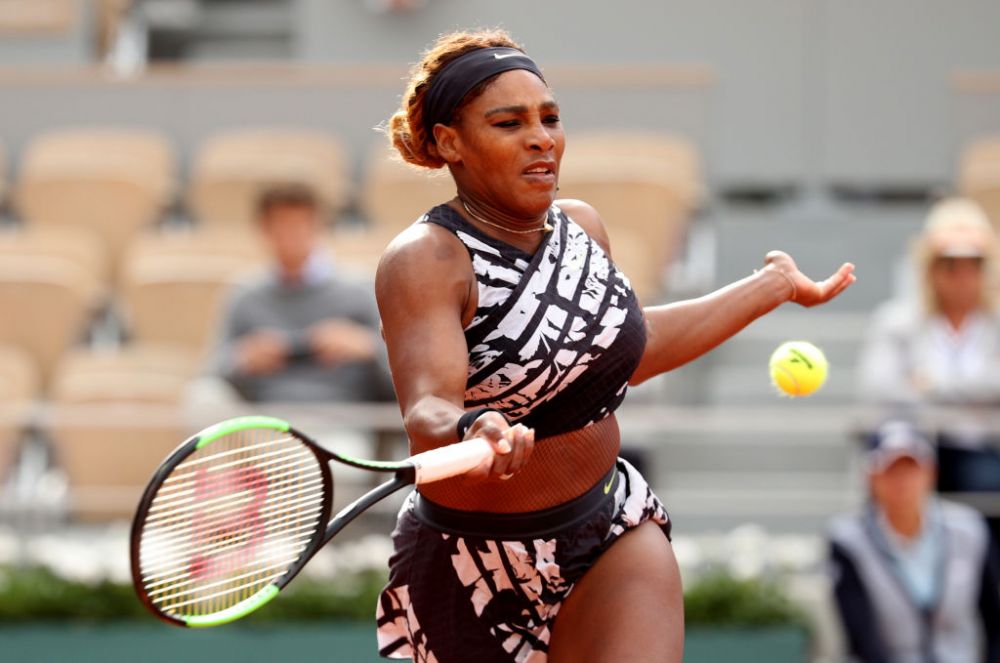Serena Williams a renuntat la catsuit, dar a socat din nou. Ce scria pe echipamentul ei de la Roland Garros. FOTO_15