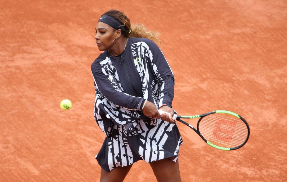 Serena Williams a renuntat la catsuit, dar a socat din nou. Ce scria pe echipamentul ei de la Roland Garros. FOTO_4
