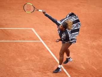
	Serena Williams a renuntat la catsuit, dar a socat din nou. Ce scria pe echipamentul ei de la Roland Garros. FOTO
