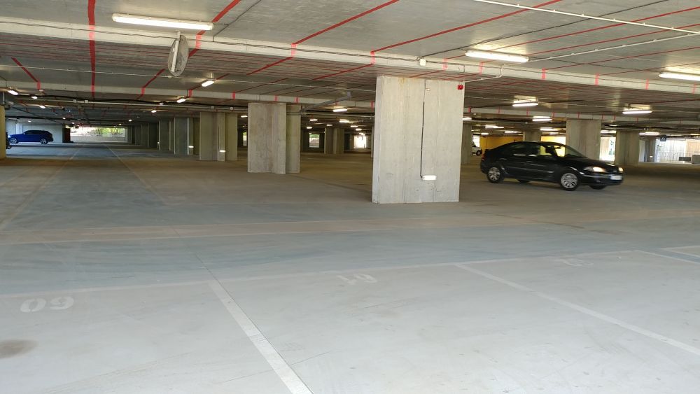 Primaria Bucuresti nu a redeschis oficial parcarea de la Arena Nationala, dar unele masini au voie sa parcheze acolo!_9