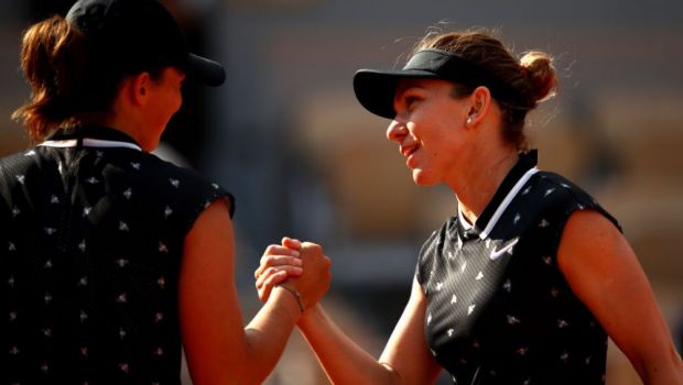 SIMONA HALEP LA ROLAND GARROS | &quot;Cand eram mica, o priveam la TV! Azi am jucat impotriva ei! Sper sa castige din nou!&quot; Reactia superba a pustoaicei Iga Swiatek