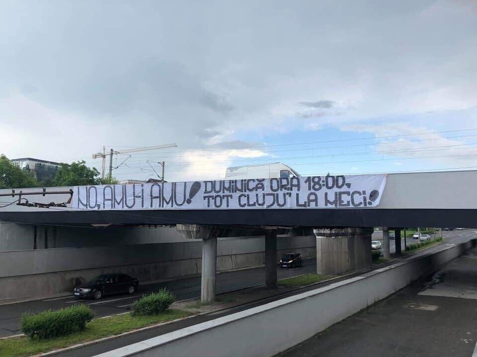 Meciul asteptat de toata lumea la Cluj! Fanii Universitatii au umplut orasul de bannere inaintea barajului cu Hermannstadt_4