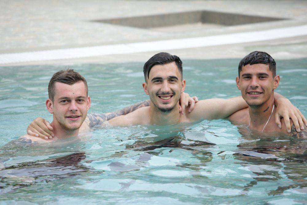 Romania U21, imagini de colectie. Antrenament in piscina si pe nisip pentru elevii lui Radoi in cantonamentul pentru EURO_11