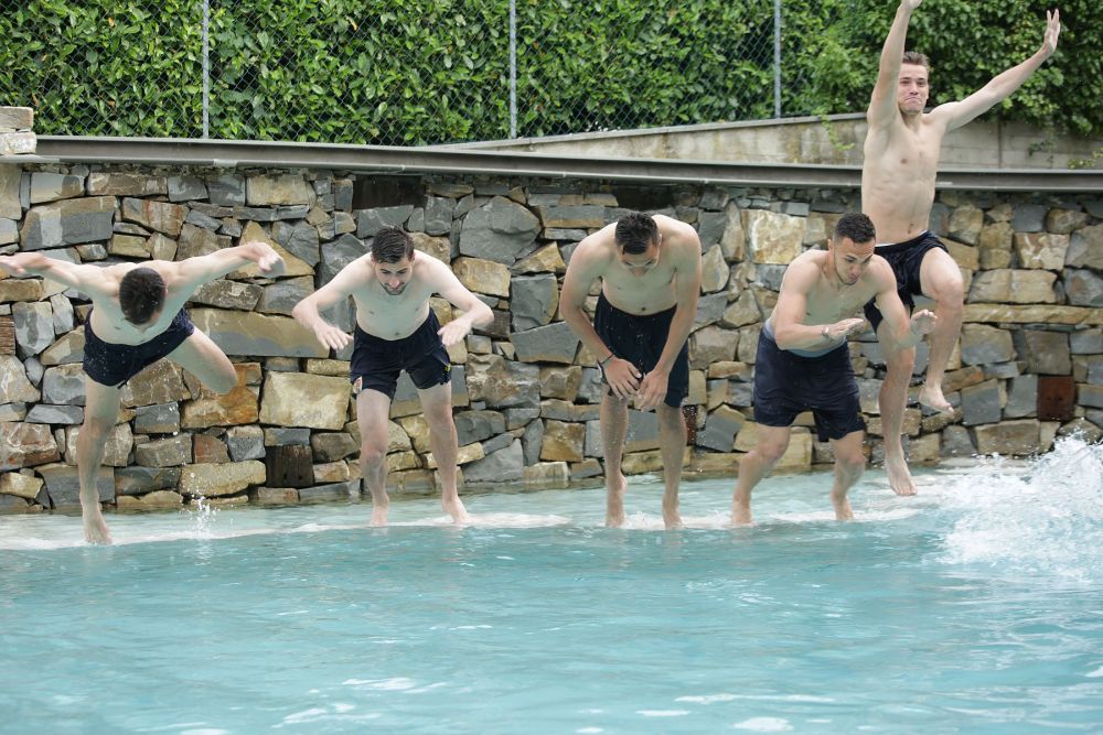 Romania U21, imagini de colectie. Antrenament in piscina si pe nisip pentru elevii lui Radoi in cantonamentul pentru EURO_7