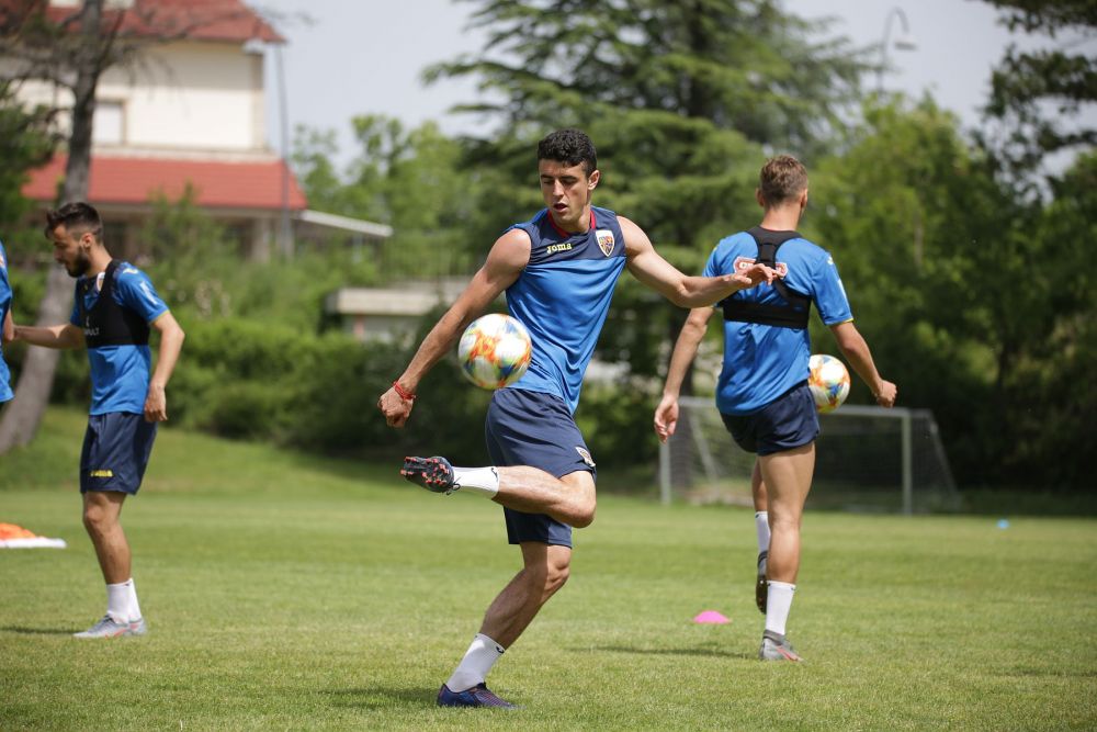 EURO U21 | Noi probleme de lot pentru Radoi: doi jucatori s-au antrenat separat! Imagini din Italia_5