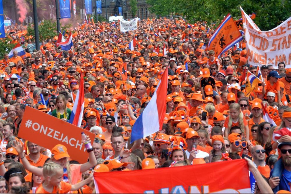 Nebunie totala la Campionatul Mondial de Fotbal feminin! Suporterii olandezi au luat cu asalt stadionul! Imagini FABULOASE!_1