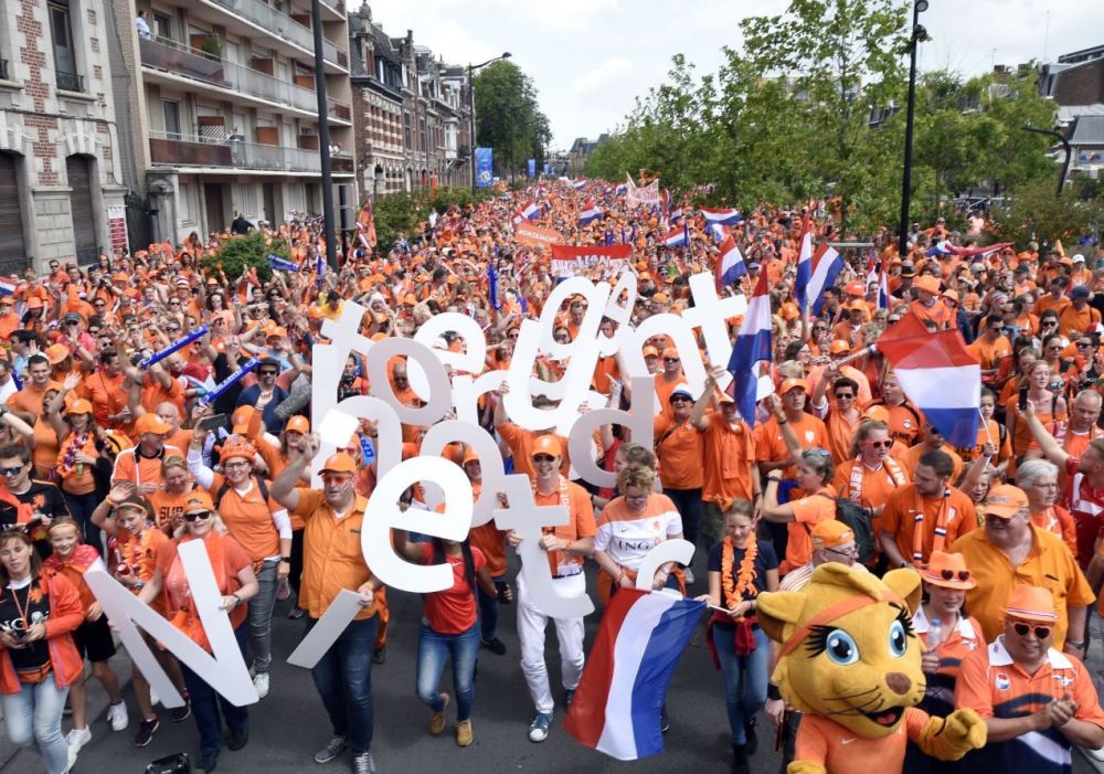 Nebunie totala la Campionatul Mondial de Fotbal feminin! Suporterii olandezi au luat cu asalt stadionul! Imagini FABULOASE!_2