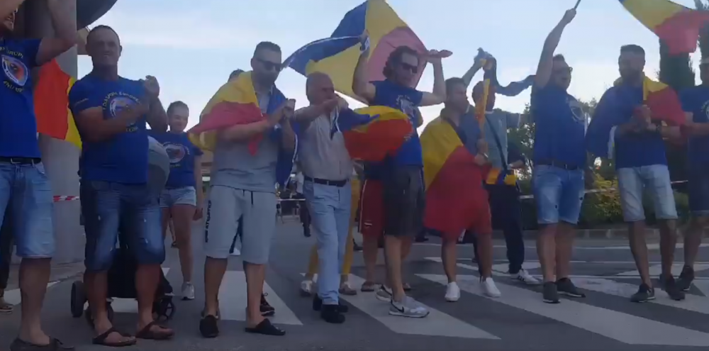 ROMANIA - GERMANIA U21: Mii de mesaje pentru tricolori: "Sa joace cu inima, noi o sa fim in spatele lor!" Imagini din vestiarul nationalei. FOTO_2