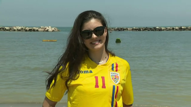 ROMANIA U21: Iubita Miss a venit sa-l sustina pe Adi Petre la EURO! Ce surpriza i-a pregatit tanara. FOTO_7