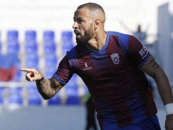 
	CFR Cluj si-a luat atacant din liga a doua portugheza pentru a ataca grupele Ligii Campionilor! Transferul realizat de campioana Romaniei
